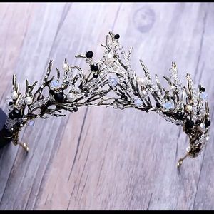 A Winter-woods Crown Fit For A Queen!